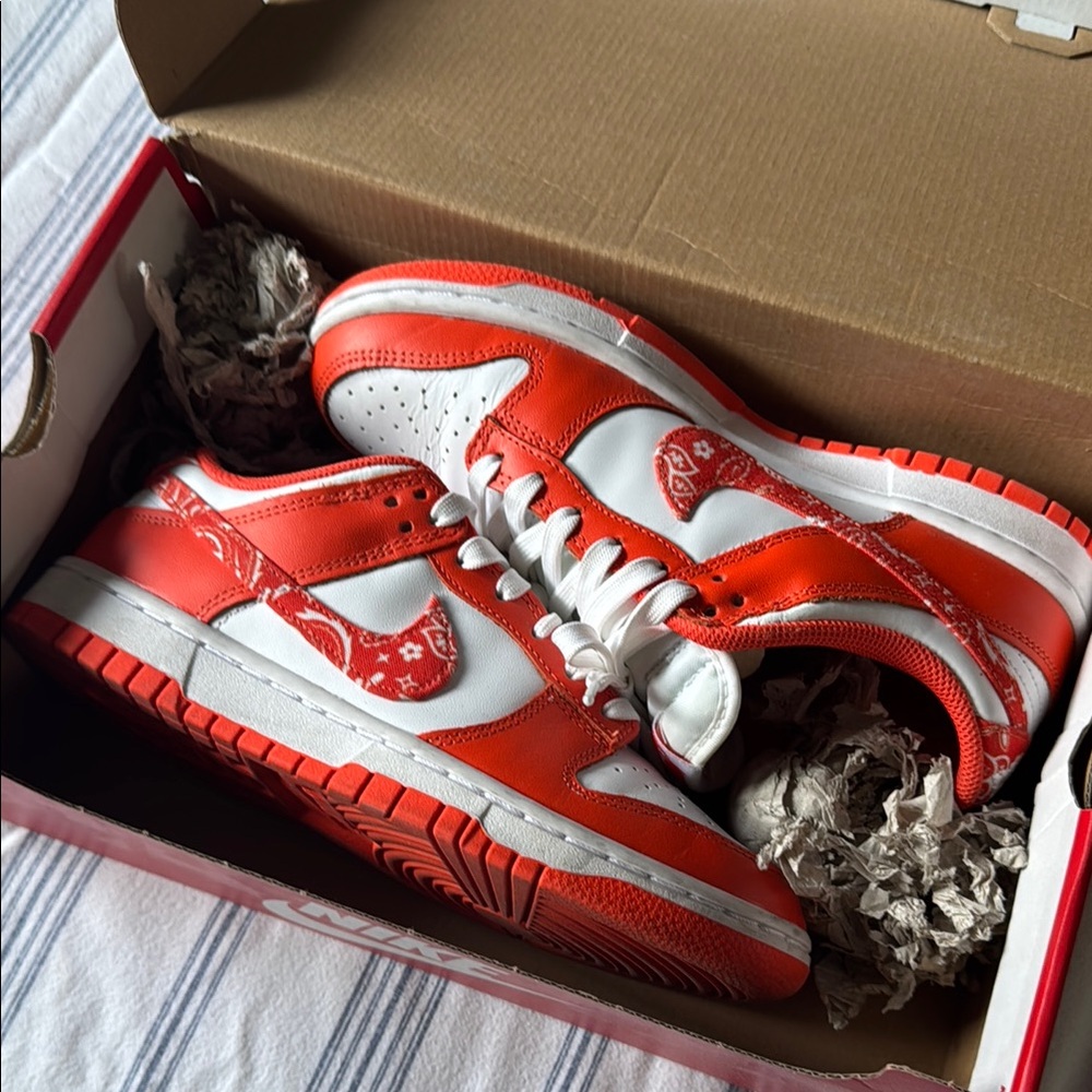 Nike Dynamic Red and White Sneakers
